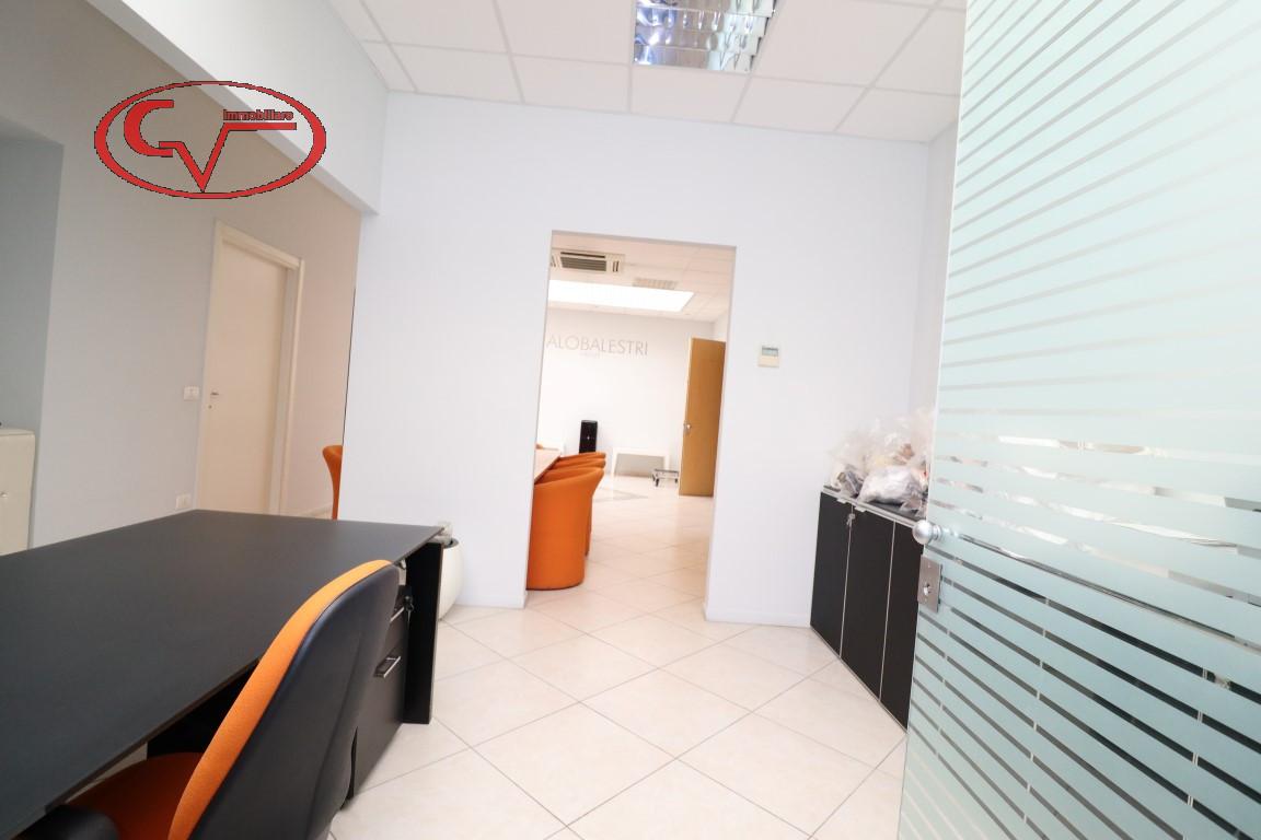 Ufficio in Via Giacomo Leopardi, Montevarchi, {3} - Foto 2