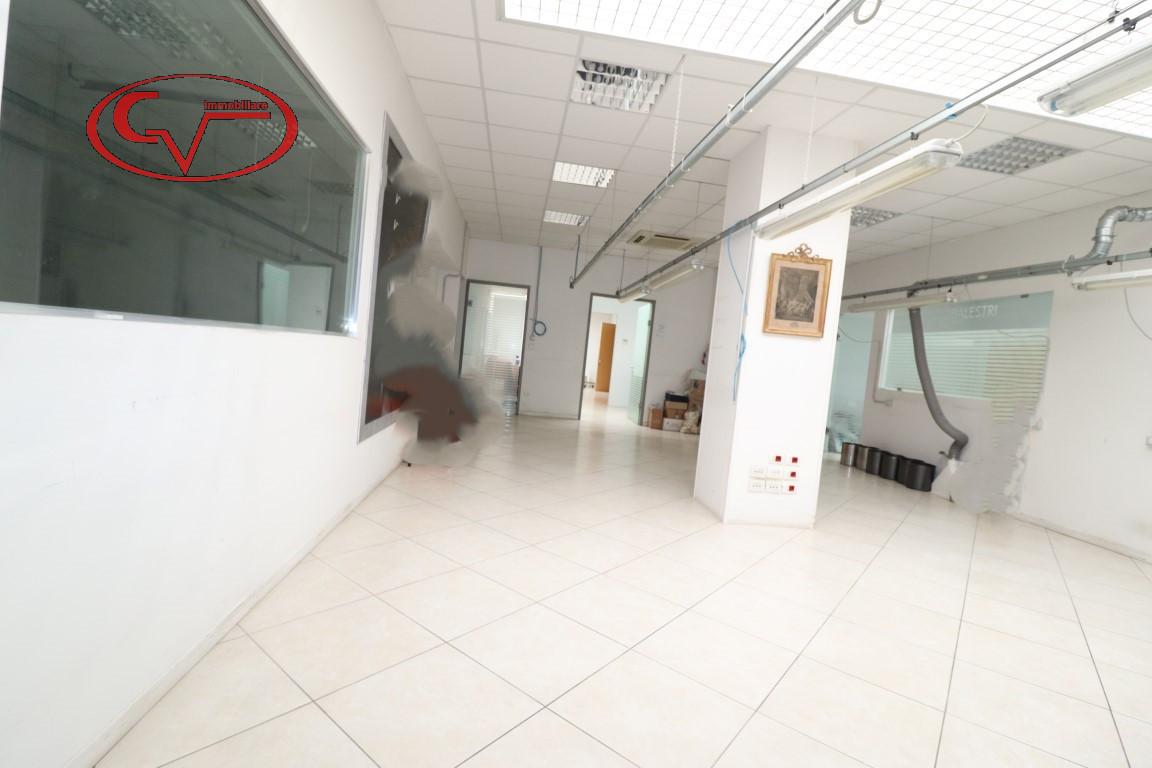 Ufficio in Via Giacomo Leopardi, Montevarchi, {3} - Foto 1
