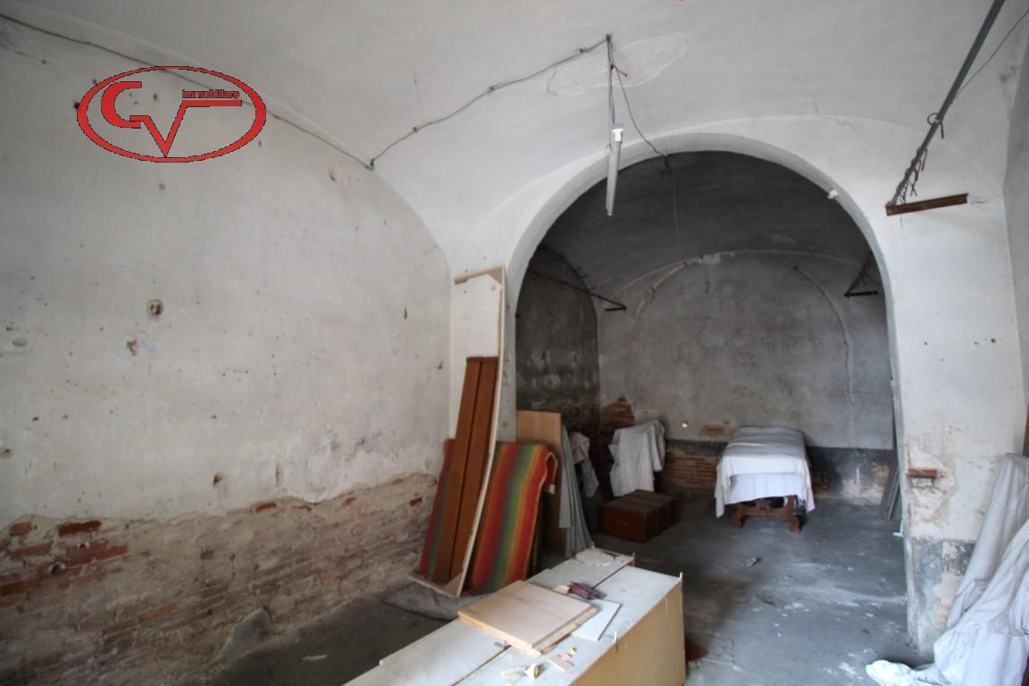Magazzino in Via Puccini, Montevarchi, {3} - Foto 1