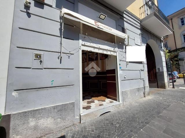 Shop in Via Crispo 25, Caserta - Photo 1