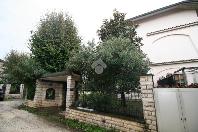 Detached house in {3}, Via S. Zeno 189 - Photo 1