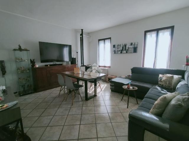 4-room flat, Gambara - Photo 1