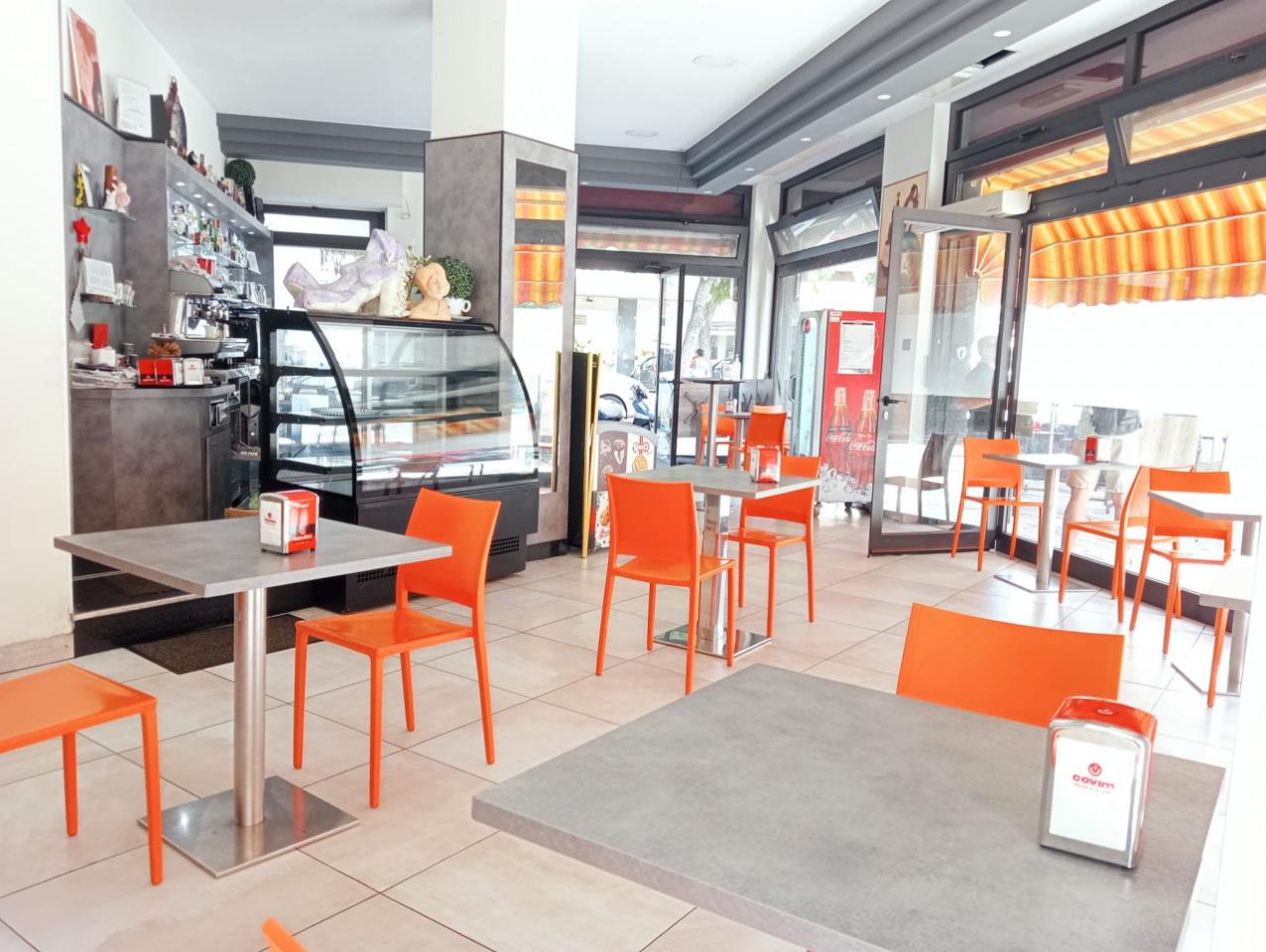 Bar in Corso Tardy & Benech, Savona, {3} - Foto 2