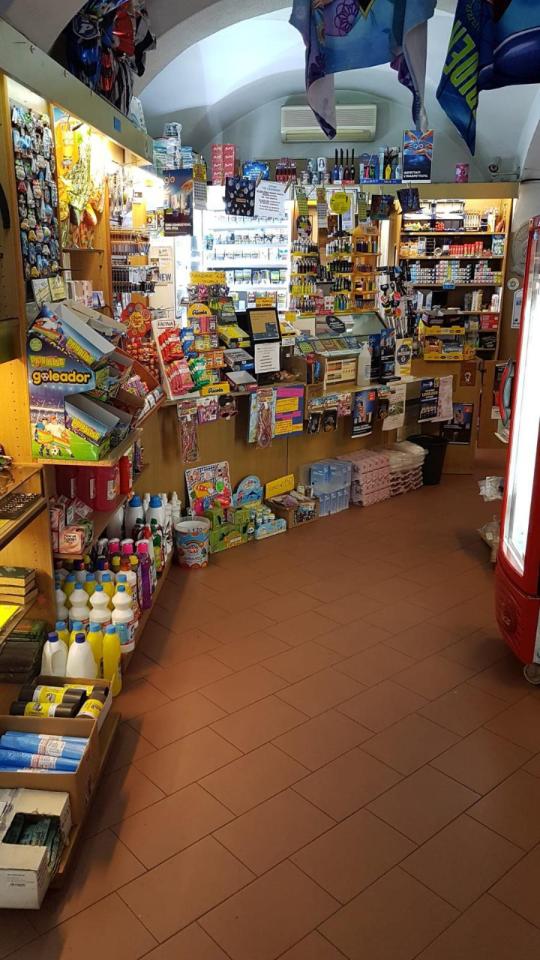 Tabaccheria in Via Nizza, Savona, {3} - Foto 1