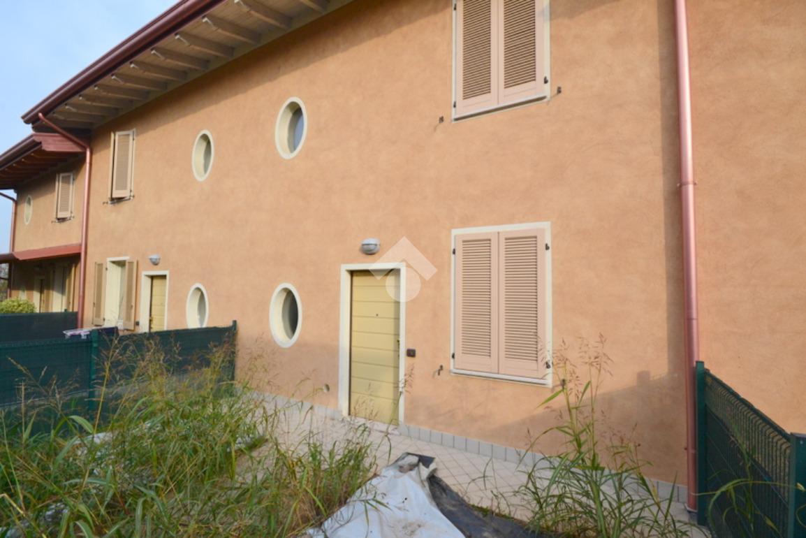 Villa a schiera in vendita a Verolavecchia