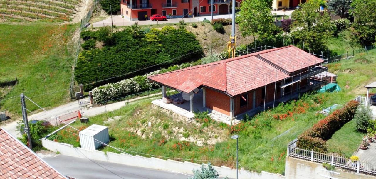 Villa in vendita a Corneliano D'Alba