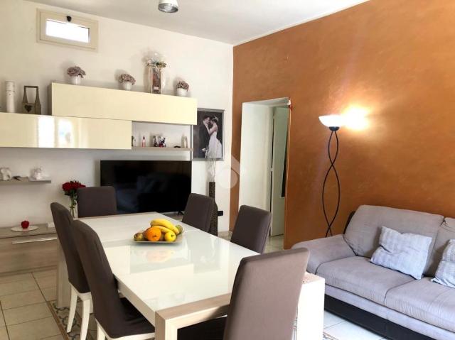 2-room flat in Via G. Giardino 58, Mondragone - Photo 1