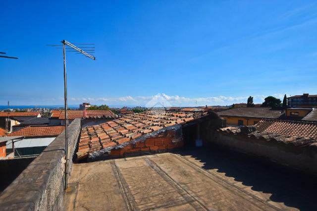 Detached house in Via S. Nullo 53, Catania - Photo 1