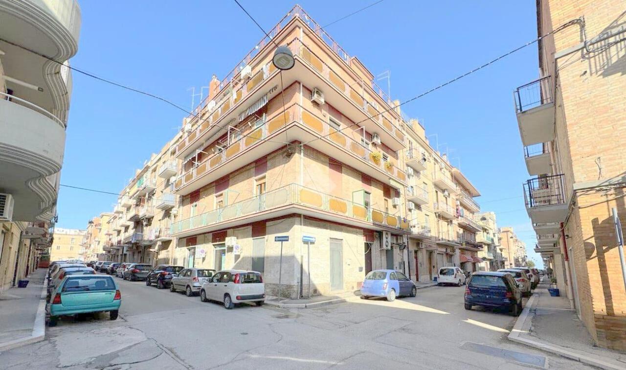 Ufficio in Via Cesare Battisti 51, Lucera, {3} - Foto 2
