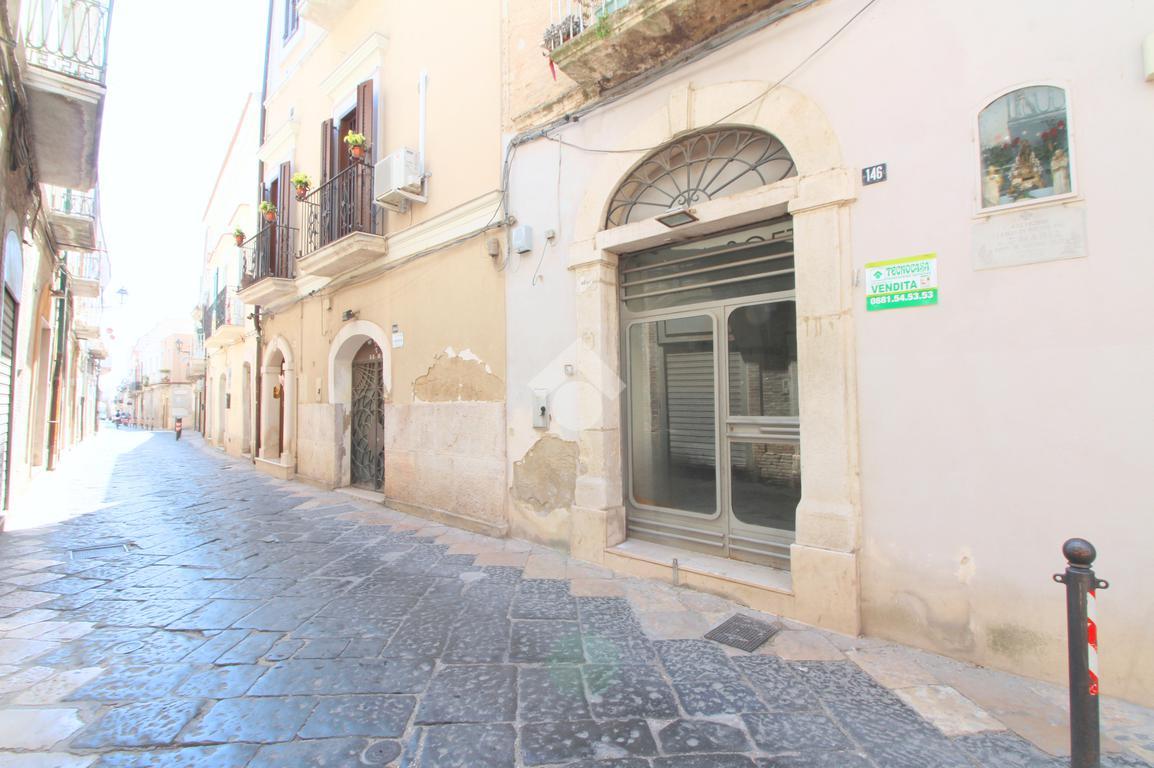 Negozio in Corso Garibaldi 146, Lucera, {3} - Foto 1