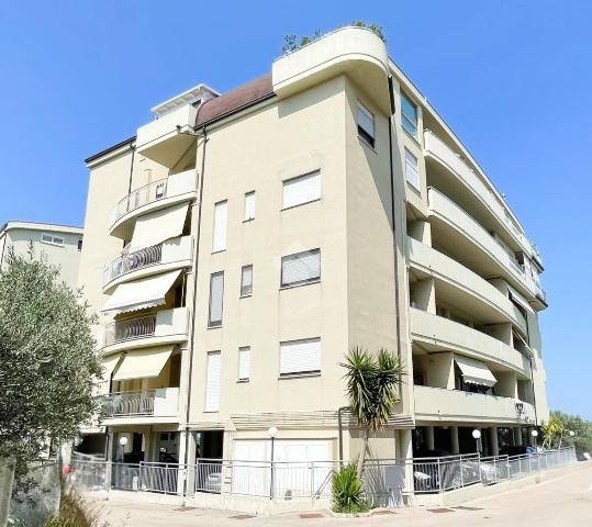 Vierzimmerwohnung in Via del Porto 100, Vasto - Foto 1