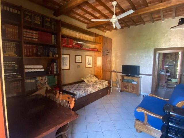 3-room flat in Piazza Vittorio Veneto, Tolfa - Photo 1