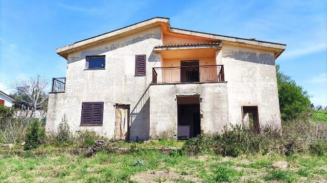 Mansion in Via delle Rose, Sutri - Photo 1