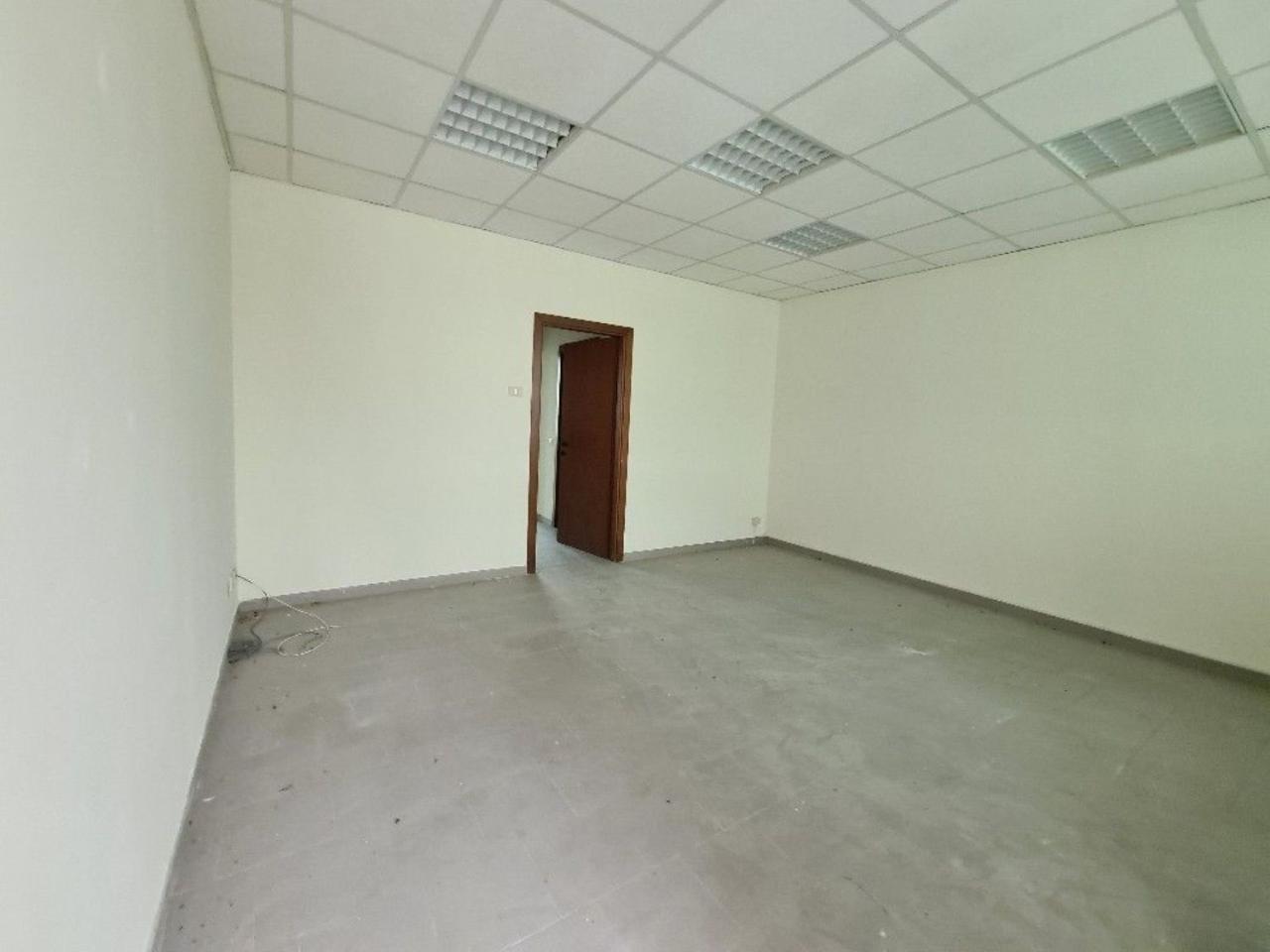 Ufficio in Via Giacomo Balla 15, Reggio Emilia, {3} - Foto 2