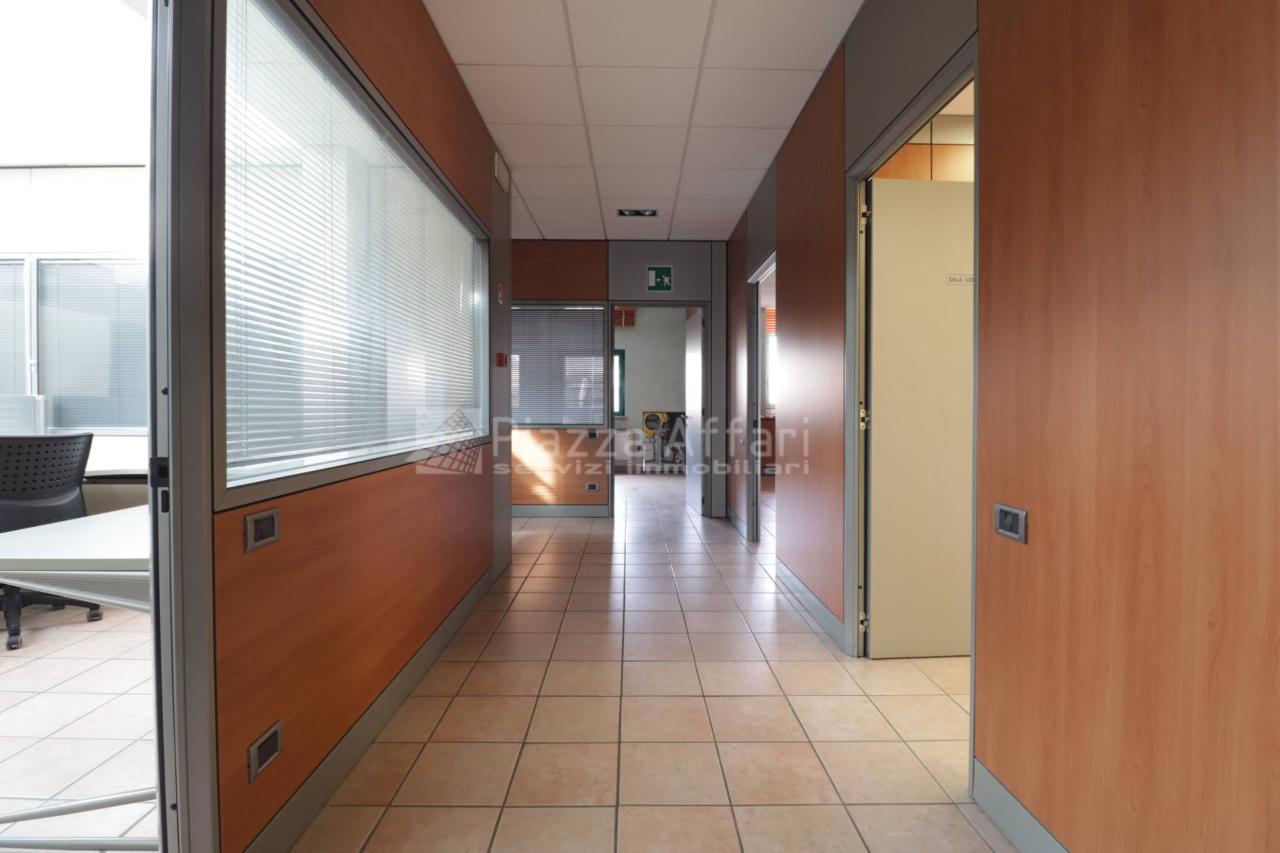 Ufficio in Via Guido Gozzano 8, Reggio nell'Emilia, {3} - Foto 2