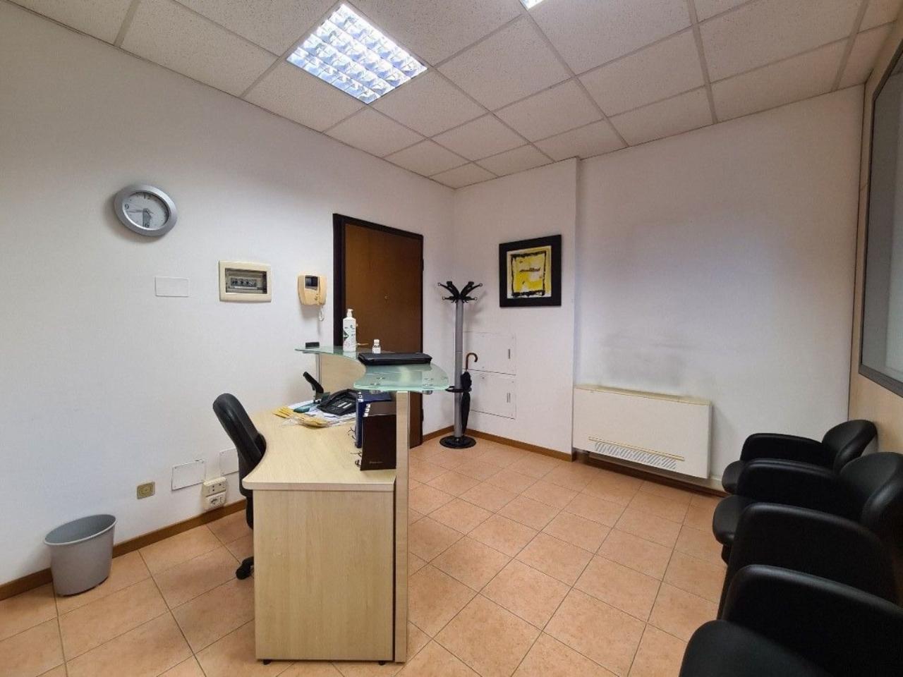 Ufficio in Via Massimo Samoggia 16, Reggio nell'Emilia, {3} - Foto 1