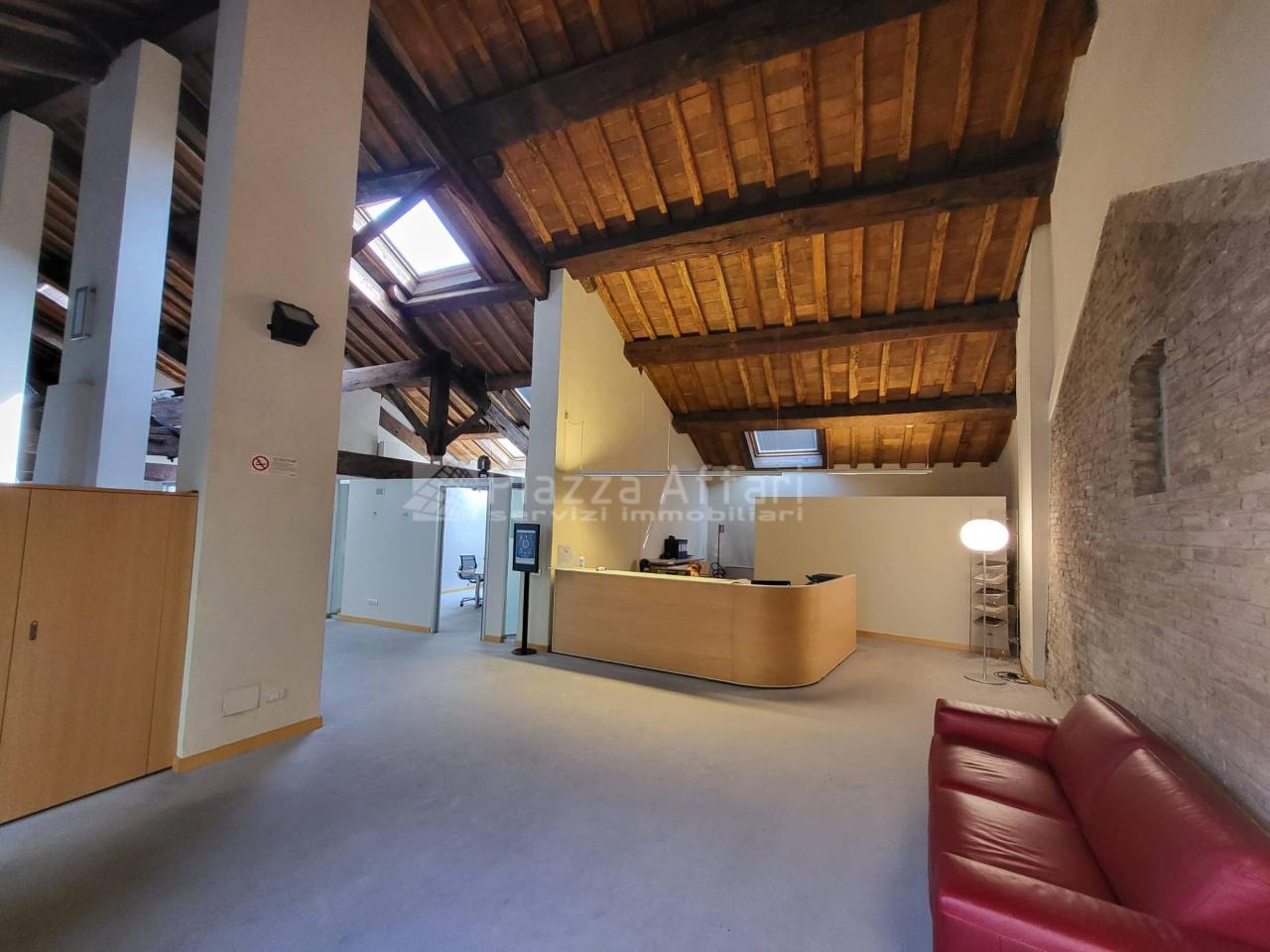 Ufficio in Via Berta 18, Reggio nell'Emilia, {3} - Foto 1