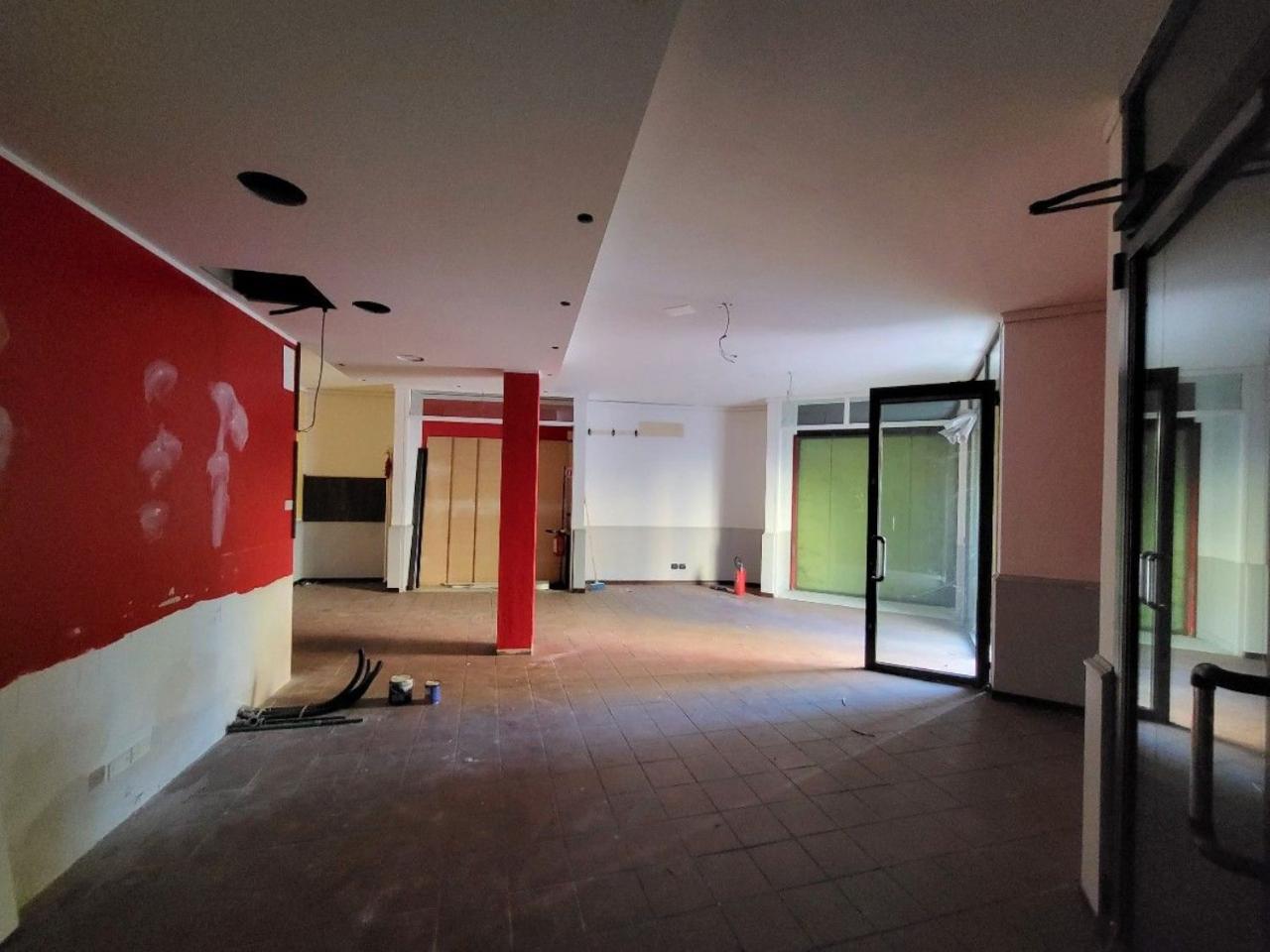 Negozio in Via Roggi 4, Reggio Emilia, {3} - Foto 2