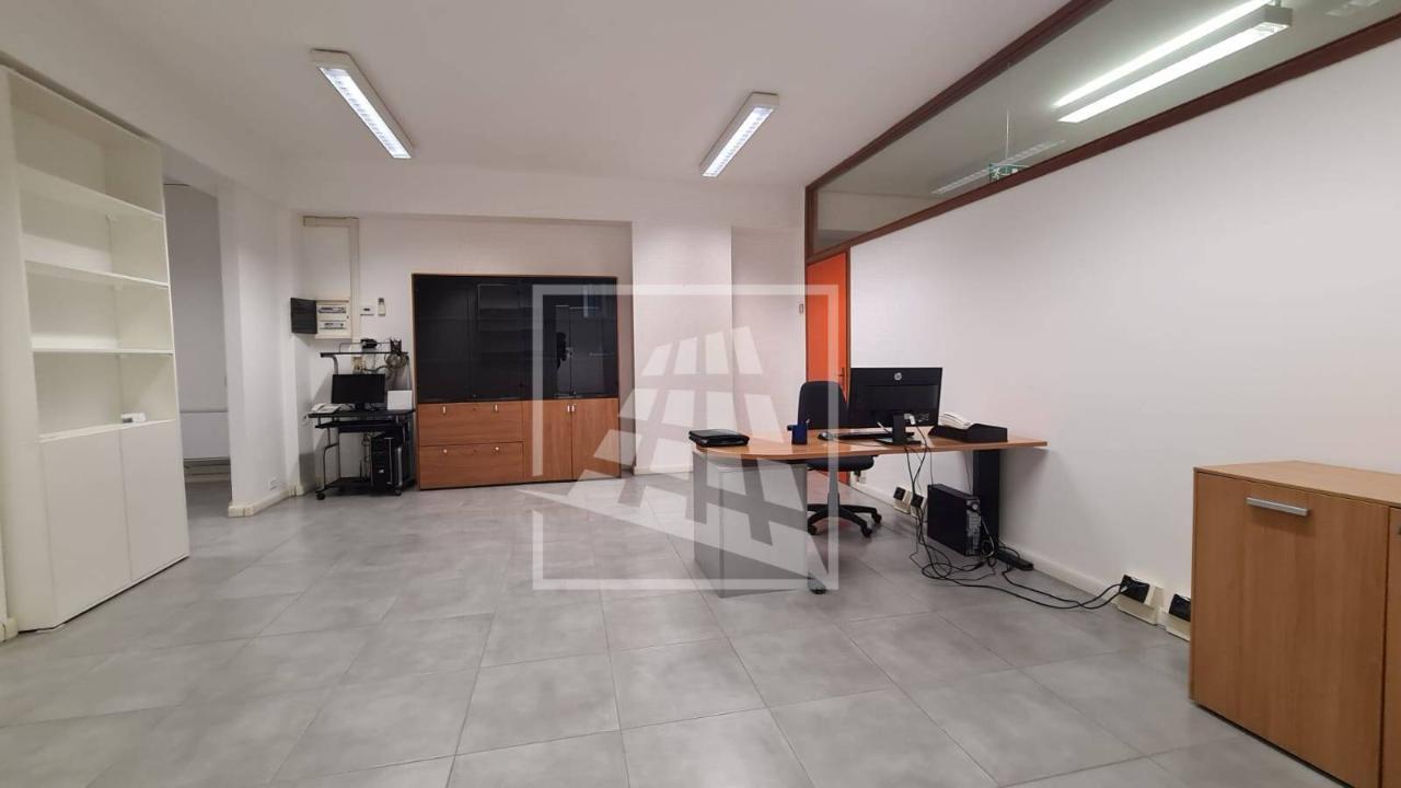 Ufficio in Via Girolamo Beltrami 7, Reggio nell'Emilia, {3} - Foto 1