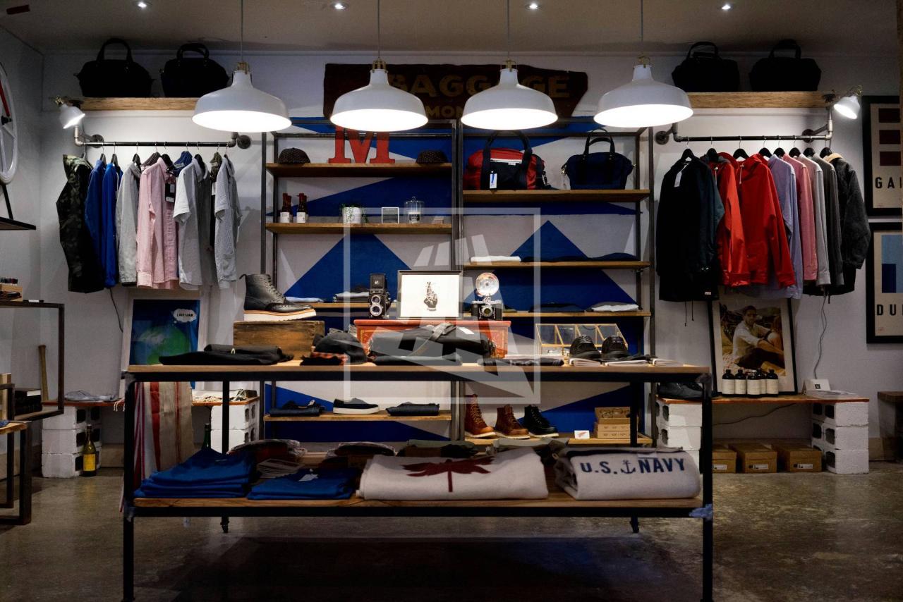 Negozio in Via Luciano Fornaciari 3, Reggio Emilia, {3} - Foto 2