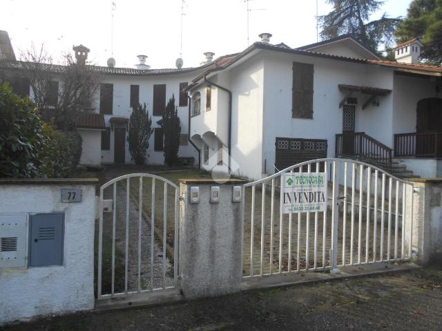 Villa a schiera in Viale Santo Domingo 77, Comacchio - Foto 1