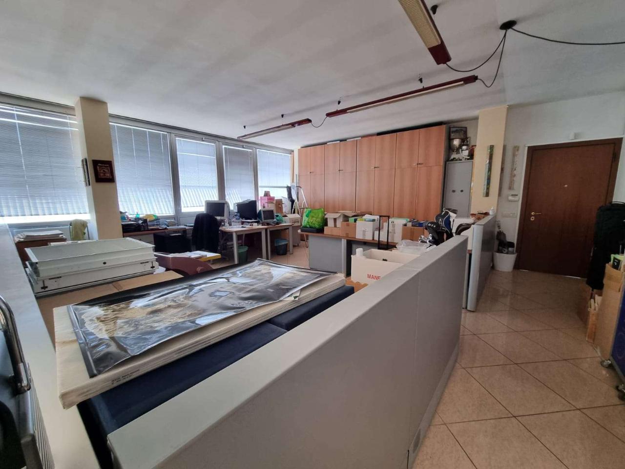 Ufficio in , San Martino Buon Albergo, {3} - Foto 2