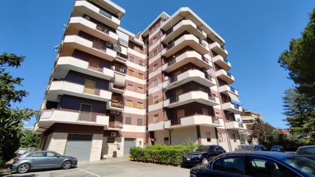 4-room flat in Via Corrado Alvaro, Rende - Photo 1