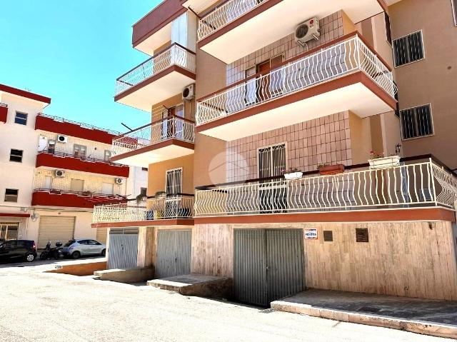 Boxen in Via Massimo d'Azeglio 44, Manfredonia - Foto 1