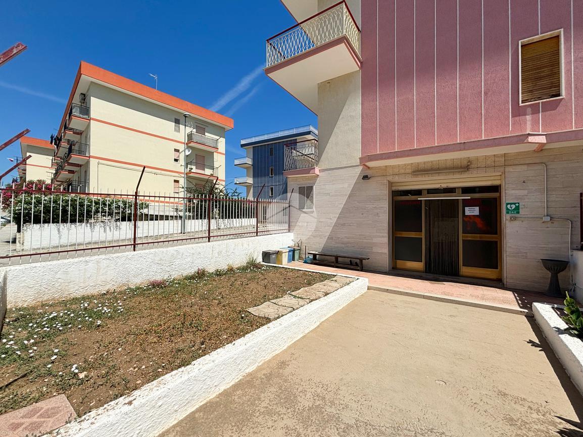 Negozio in , Manfredonia, {3} - Foto 1