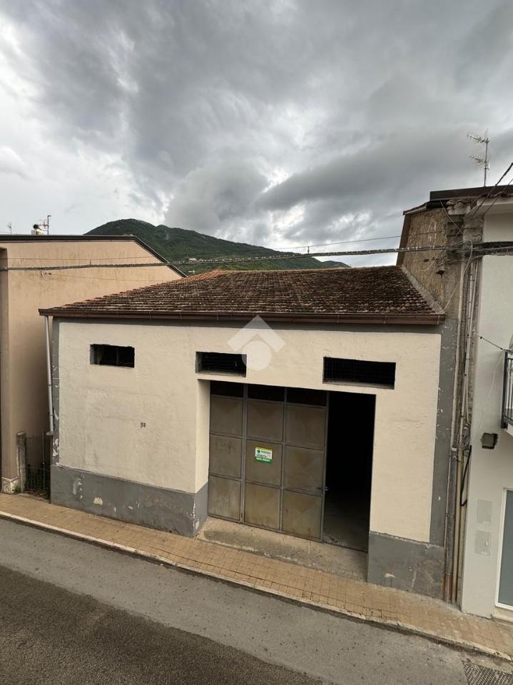 Magazzino in Via Principe di Piemonte 24, Pozzilli, {3} - Foto 1