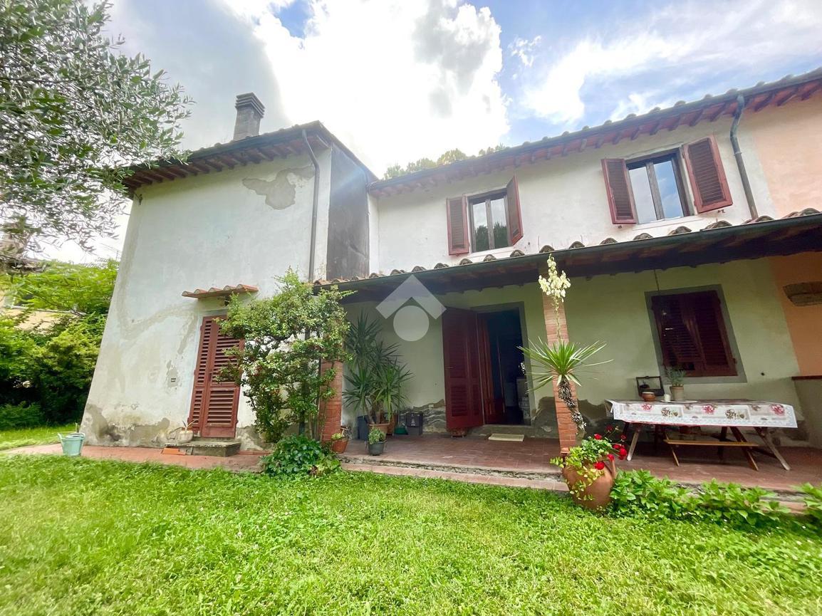 Villa in vendita a Carmignano