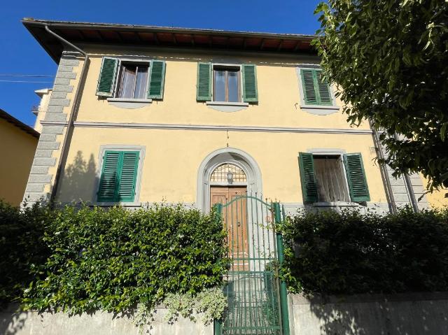 3-room flat in Viale Mazzini, Dicomano - Photo 1