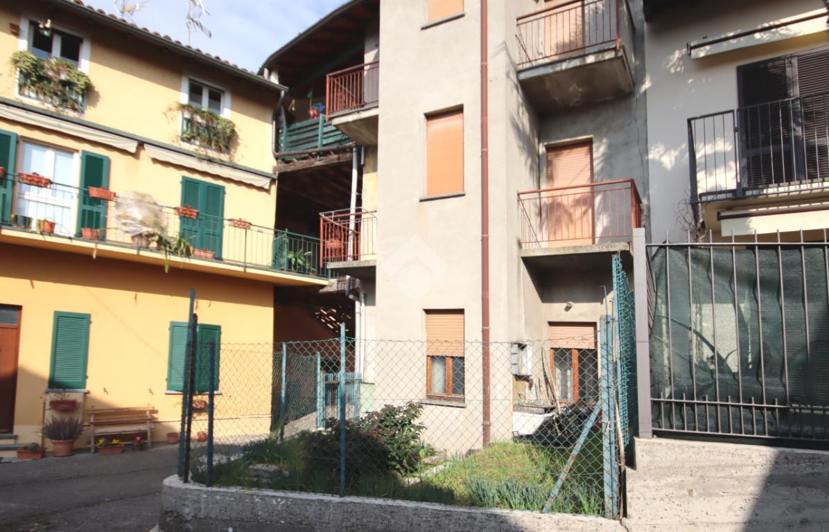 Casa indipendente in vendita a Barzano'