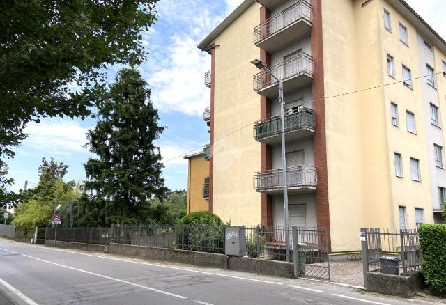 3-room flat in Via Cernuschi Fratelli 30, Merate - Photo 1