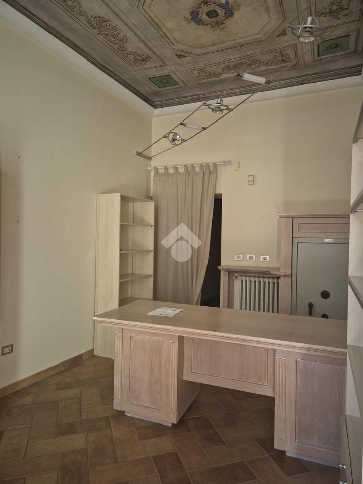 Negozio in Via Carlo Pisacane 14, Castrocaro Terme, {3} - Foto 2