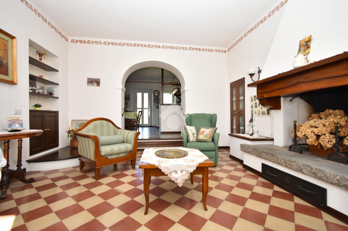 Appartamento in vendita a Portico E San Benedetto