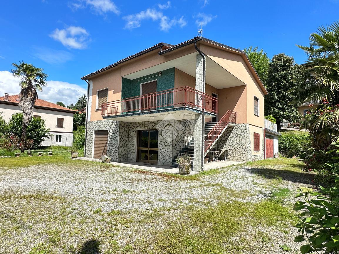 Villa in vendita a Brivio