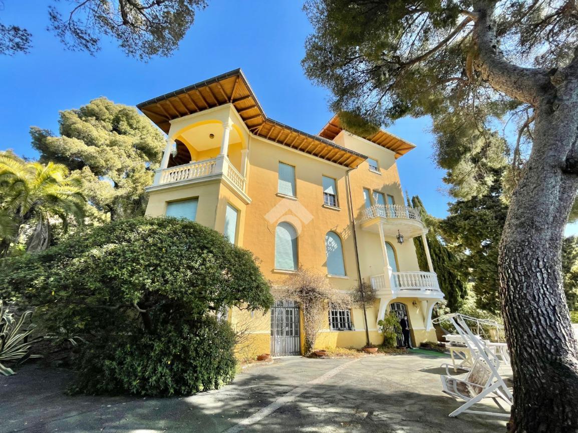 Villa in vendita a Imperia