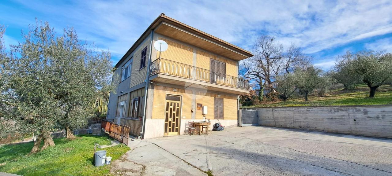 Casa indipendente in vendita a Frosinone