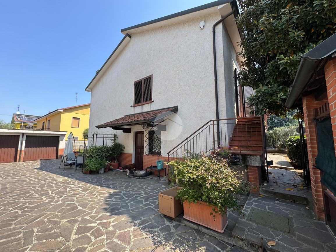 Villa in vendita a Peschiera Borromeo