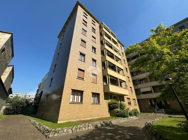 Vierzimmerwohnung in Via Felice Cavallotti 27, Monza - Foto 1