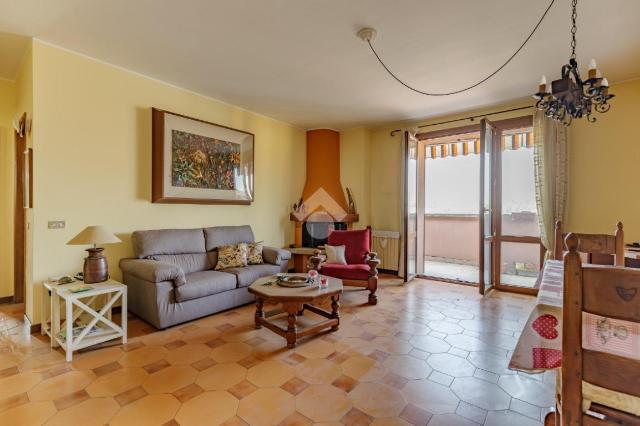 3-room flat in Via Superga 30, Bovisio-Masciago - Photo 1