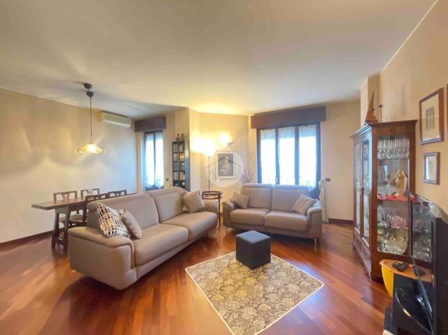 3-room flat in Via Villoresi Eugenio 6, Bresso - Photo 1