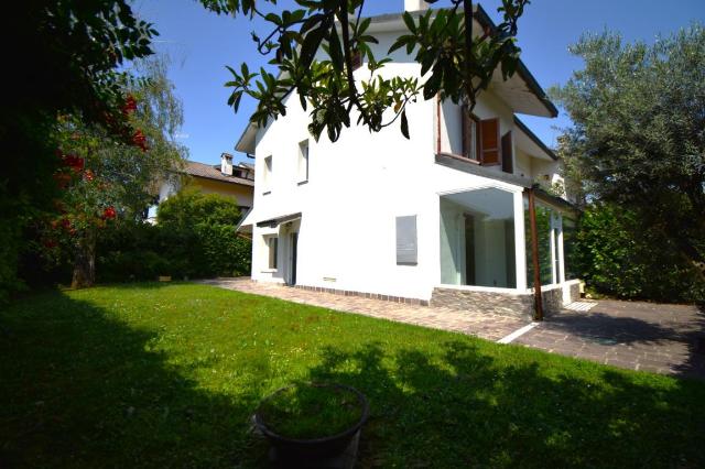 Villa in Via Nobel 7, Vimercate - Foto 1