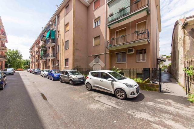 3-room flat in Via Toti 5, Lainate - Photo 1