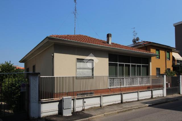 Villa in Via Ippolito Nievo 2, Rho - Foto 1