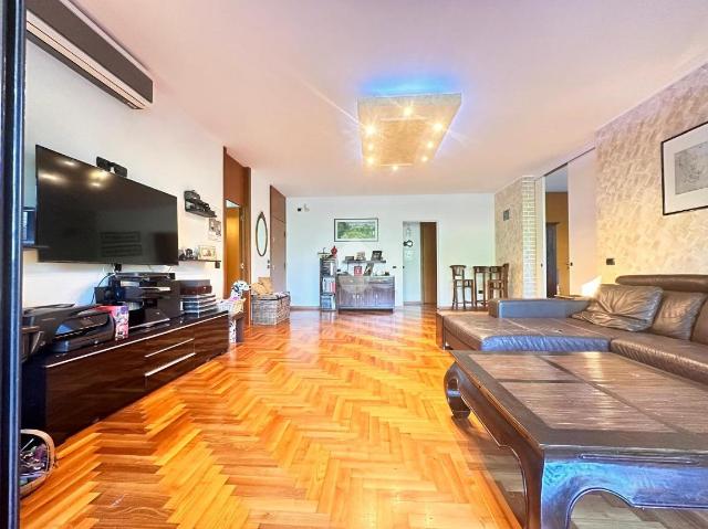 4-room flat in Via Romano Visconti 1, Basiglio - Photo 1