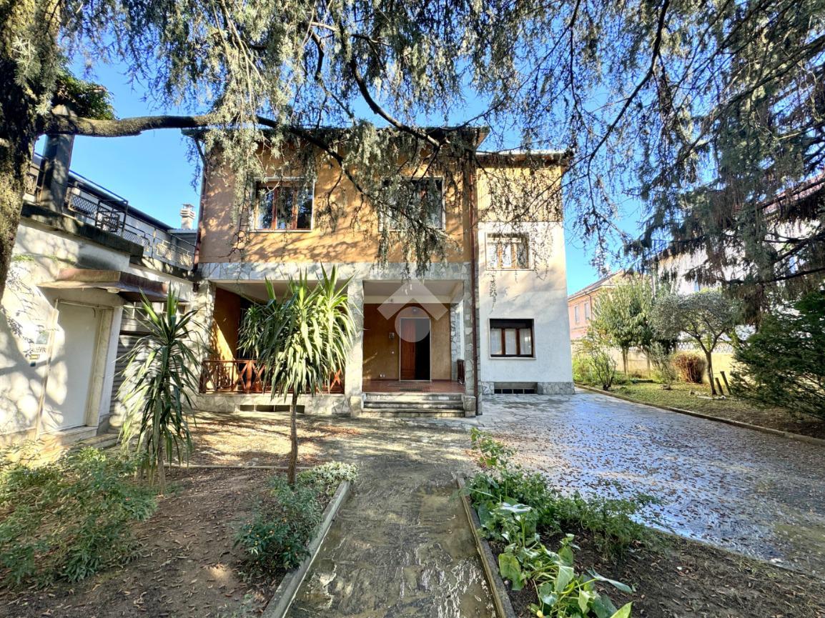 Villa in vendita a Cesate