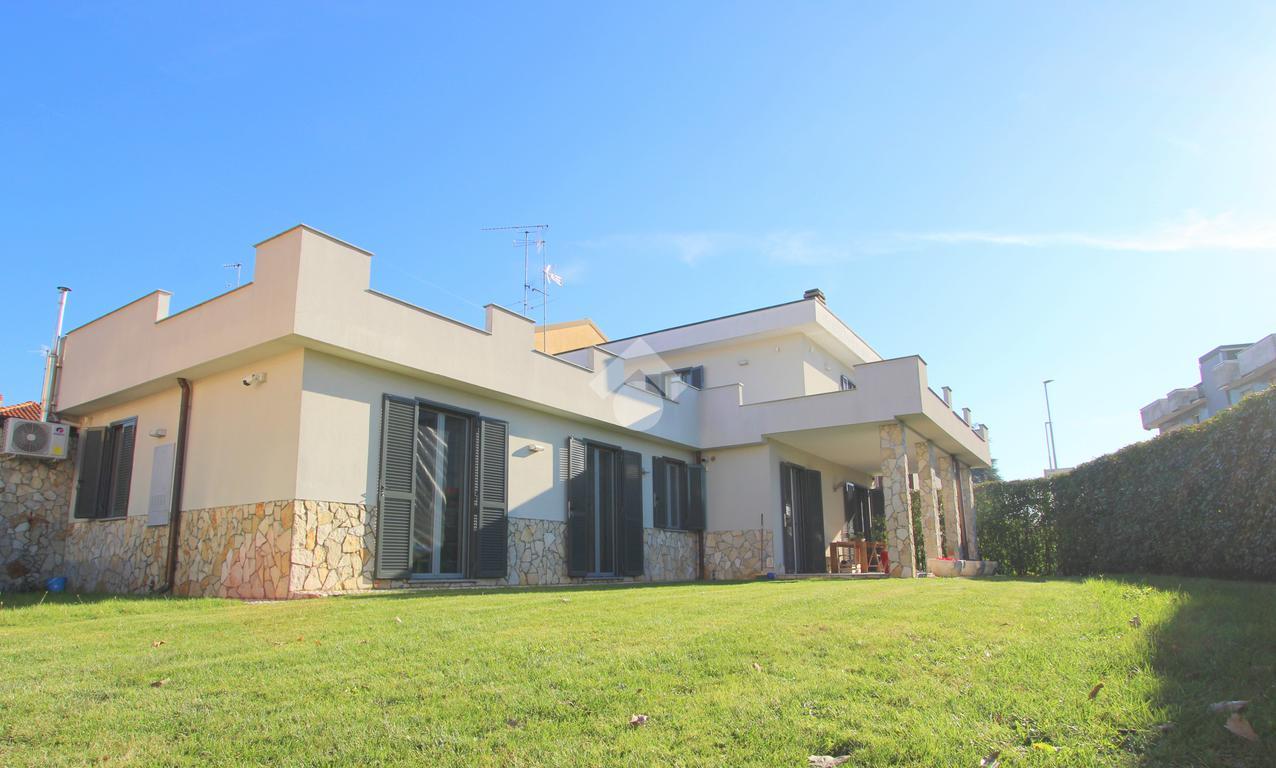 Villa in vendita a Cornaredo