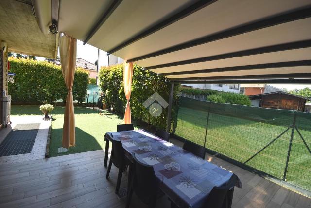 3-room flat in Via Montello, Seregno - Photo 1